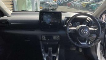 Toyota Yaris 1.5 Hybrid Design 5dr CVT