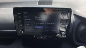 Toyota Yaris 1.5 Hybrid Design 5dr CVT