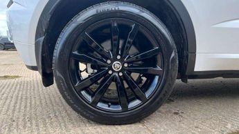 Jaguar E-Pace 1.5 P300e R-Dynamic SE Black 5dr Auto