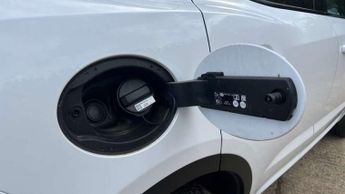 Jaguar E-Pace 1.5 P300e R-Dynamic SE Black 5dr Auto