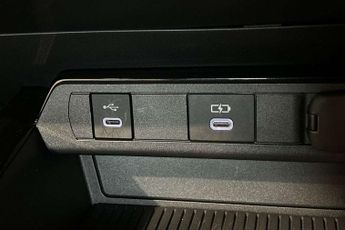 Toyota Prius Plug-In 2.0 PHEV Excel 5dr CVT
