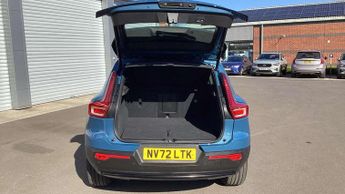 Volvo XC40 2.0 B3P Plus Dark 5dr Auto