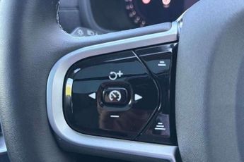 Volvo XC90 2.0 B5P Plus Dark 5dr AWD Geartronic