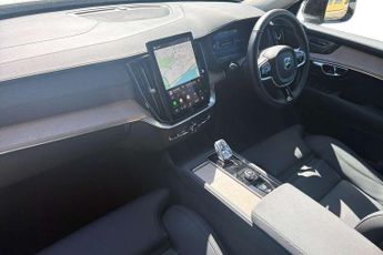 Volvo XC90 2.0 B5P Plus Dark 5dr AWD Geartronic