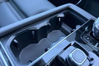 Volvo XC90 2.0 B5P Plus Dark 5dr AWD Geartronic