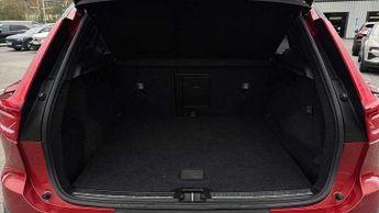 Volvo XC40 2.0 B4P R DESIGN 5dr Auto