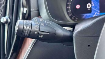 Volvo XC60 2.0 B5P Ultimate Dark 5dr AWD Geartronic