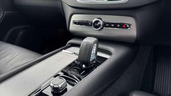 Volvo XC90 2.0 B5P [250] Plus Dark 5dr AWD Geartronic