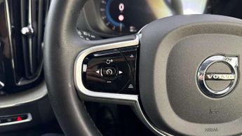 Volvo XC60 2.0 B5P Ultra Dark 5dr AWD Geartronic