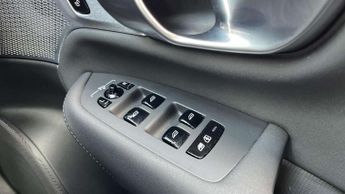 Volvo XC90 2.0 B5P Ultra Dark 5dr AWD Geartronic