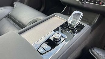 Volvo XC90 2.0 B5P Ultra Dark 5dr AWD Geartronic