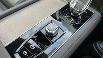 Volvo XC90 2.0 B5P Ultra Dark 5dr AWD Geartronic
