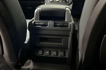 Land Rover Defender 2.0 D240 HSE 110 5dr Auto