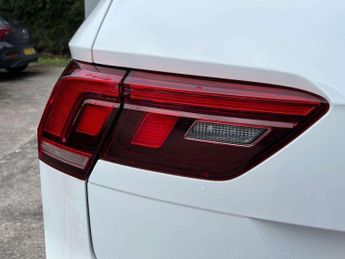 Volkswagen Tiguan 2.0 TDI R-Line 5dr DSG