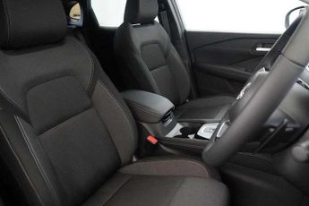Nissan Qashqai 1.3 DiG-T MH 158 N-Connecta 5dr Xtronic