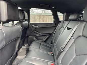 Porsche Macan 5dr PDK