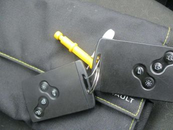 Renault Captur 1.3 TCE 150 Iconic 5dr EDC