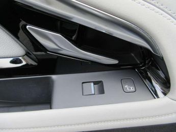 Land Rover Range Rover Evoque 1.5 P300e R-Dynamic SE 5dr Auto