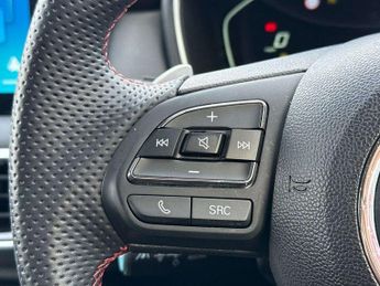 MG HS 1.5 T-GDI Trophy 5dr DCT