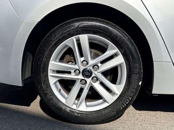 Toyota Corolla Touring Sport 1.8 VVT-i Hybrid Icon 5dr CVT