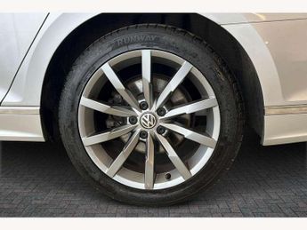 Volkswagen Passat Estate 2.0 TDI R-Line 5dr DSG [Panoramic Roof] [7 Speed]