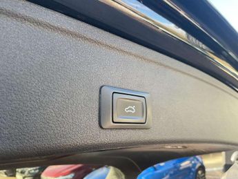 Audi A4 Avant 40 TDI Black Edition 5dr S Tronic