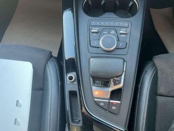 Audi A4 Avant 40 TDI Black Edition 5dr S Tronic