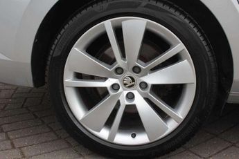 Skoda Superb 2.0 TDI CR SE L 5dr DSG