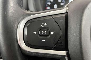 Volvo XC60 2.0 D4 Momentum 5dr AWD Geartronic