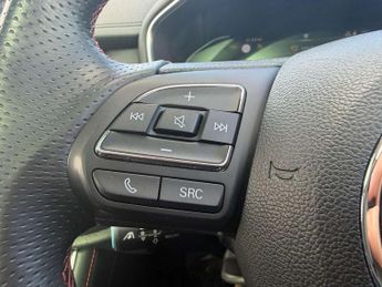 MG HS 1.5 T-GDI Exclusive 5dr DCT