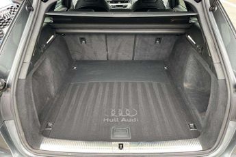 Audi A4 Avant 35 TDI S Line 5dr S Tronic