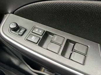 Suzuki Swift 1.2 Dualjet 83 12V Hybrid SZ5 5dr Auto