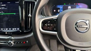 Volvo XC60 2.0 B5P R DESIGN 5dr Geartronic