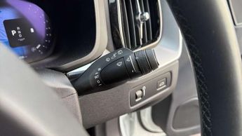 Volvo XC60 2.0 B5P R DESIGN 5dr Geartronic