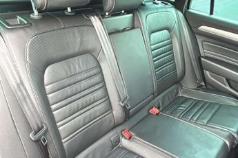 Volkswagen Passat Estate 2.0 TDI EVO SCR R-Line 5dr DSG