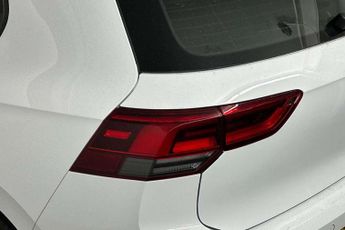 Volkswagen Golf 1.5 eTSI 150 Life 5dr DSG