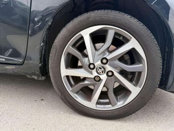 Toyota Yaris 1.5 Hybrid Y20 5dr CVT [Bi-tone]
