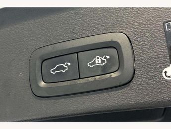 Volvo XC40 2.0 T4 Inscription Pro 5dr AWD Geartronic