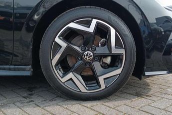 Volkswagen Golf 1.5 eTSI 150 R-Line 5dr DSG