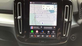 Volvo XC40 2.0 B3P Plus Dark 5dr Auto