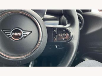 MINI Hatchback 1.5 Cooper Classic 3dr Auto