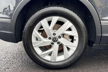 Volkswagen Tiguan 1.4 TSI eHybrid Life 5dr DSG