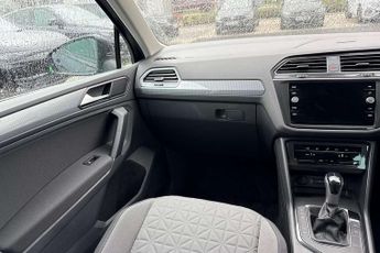 Volkswagen Tiguan 1.4 TSI eHybrid Life 5dr DSG