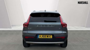 Volvo XC40 2.0 T4 Momentum Pro 5dr AWD Geartronic