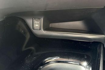 Toyota C-HR 1.8 Hybrid Design 5dr CVT