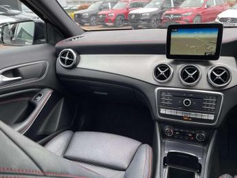 Mercedes-Benz GLA GLA 220d 4Matic AMG Line Premium 5dr Auto