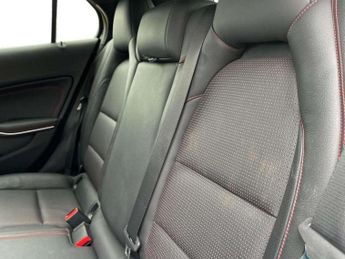 Mercedes-Benz GLA GLA 220d 4Matic AMG Line Premium 5dr Auto