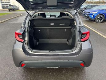 Toyota Yaris 1.5 Hybrid Design 5dr CVT