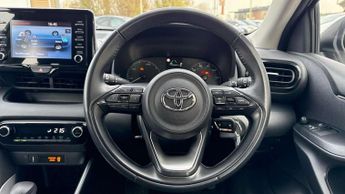 Toyota Yaris 1.5 Hybrid Icon 5dr CVT