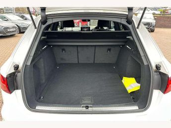 Audi A4 Avant 40 TFSI 204 S Line 5dr S Tronic